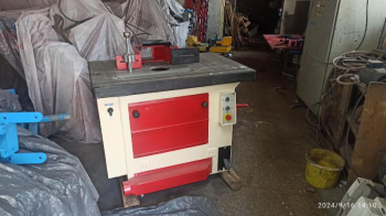 Jaroma spindle moulder with replaceable arbor